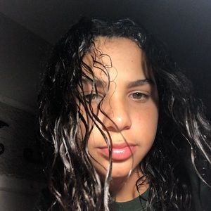 Meet your Posher, Alysa